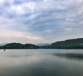 海门杭州自助游(杭州自助游旅游攻略)