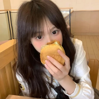 海门伴游女生李心怡的资料
