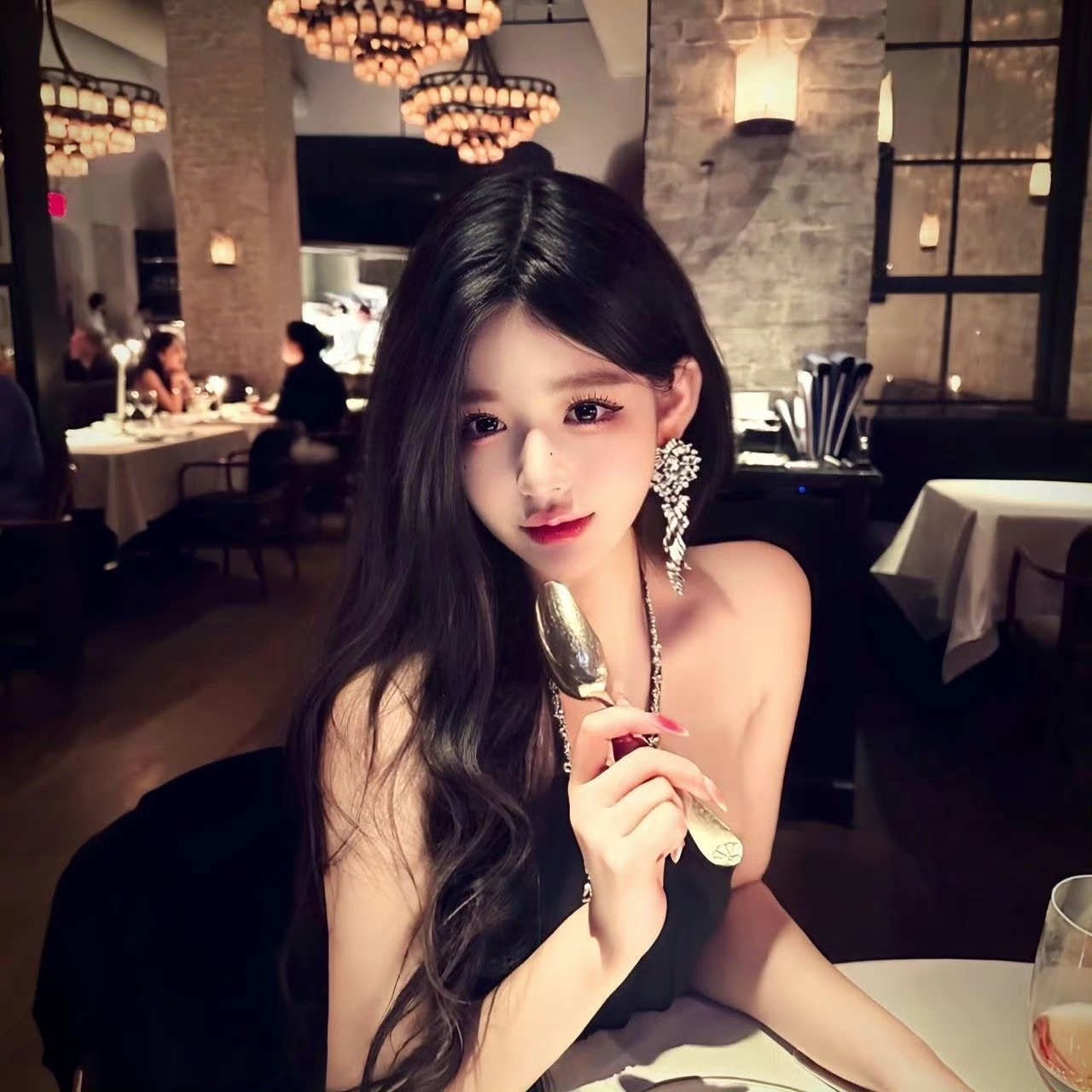 海门伴游女生蓝盈盈的资料
