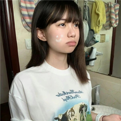 海门伴游女生邝易云
